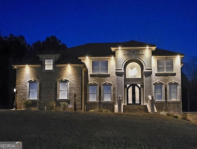 view of front of house with a front yard