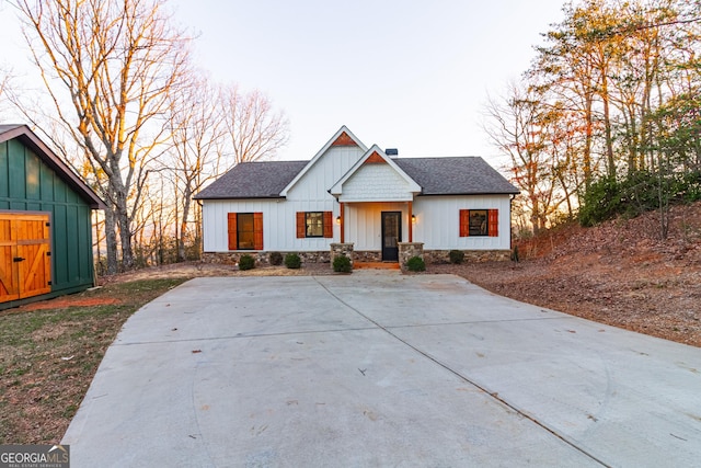 view of modern inspired farmhouse