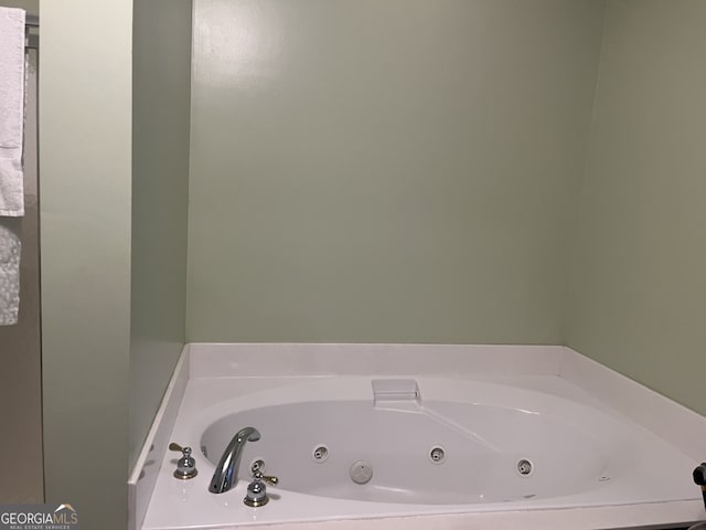 bathroom with a bathtub