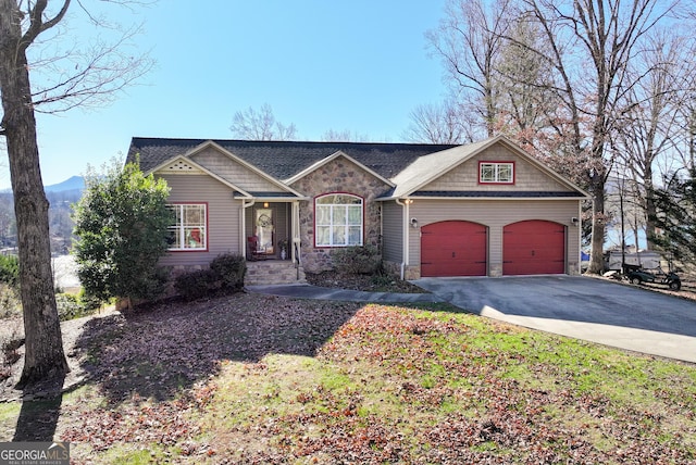 view of front facade featuring a garage