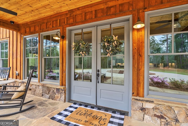 doorway to property with covered porch