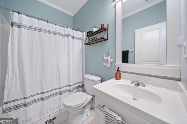 bathroom with a shower with curtain, crown molding, vanity, and toilet