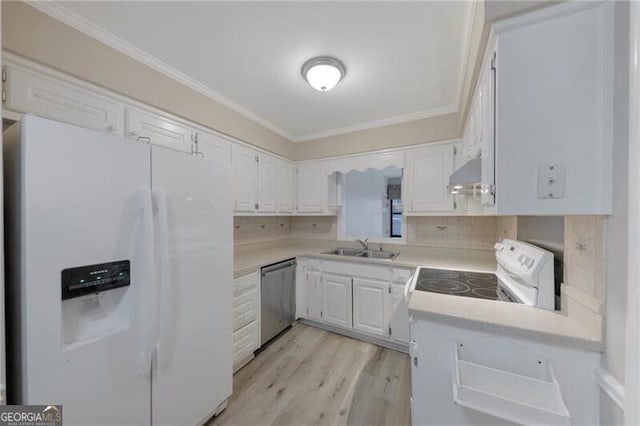 unfurnished bedroom with ornamental molding, a closet, and dark hardwood / wood-style floors