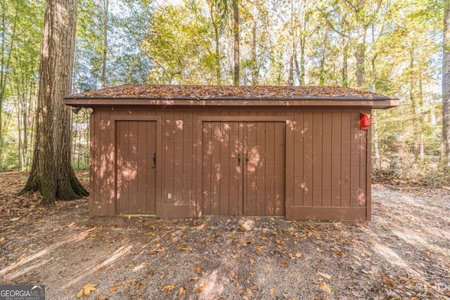 view of outbuilding