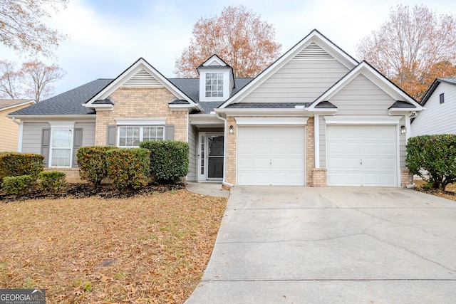 view of front facade featuring a garage