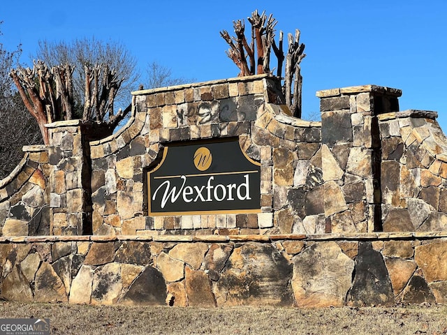 view of community / neighborhood sign