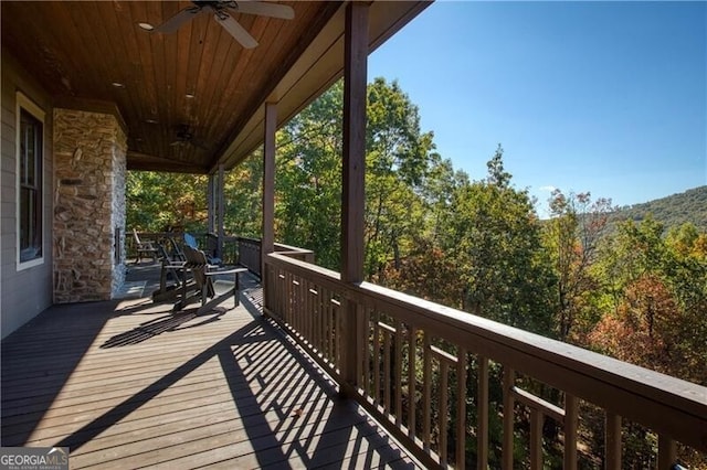 deck with ceiling fan