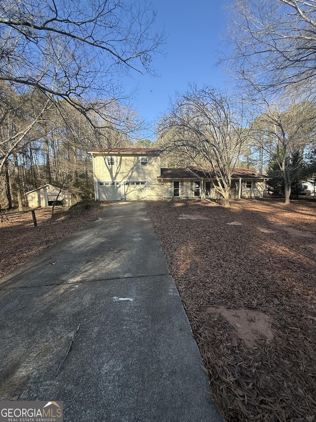 view of front of house with a garage