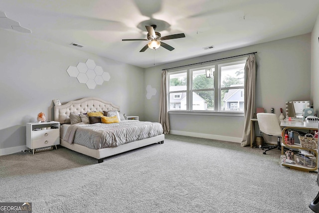 bedroom featuring carpet and ceiling fan