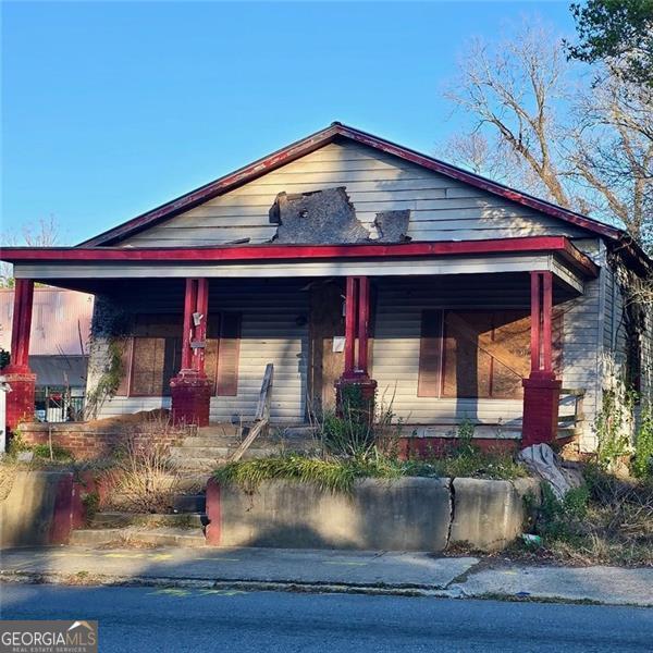 view of front of house featuring a porch