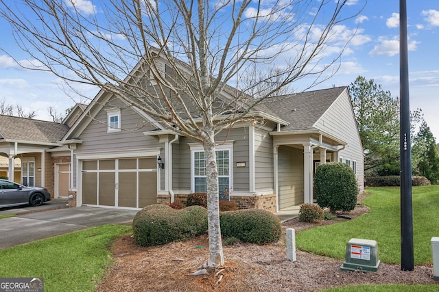 view of front of house with a front lawn