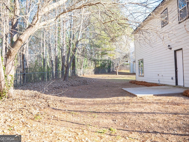 view of yard featuring a patio