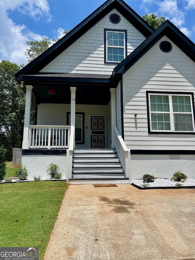 view of front facade featuring covered porch