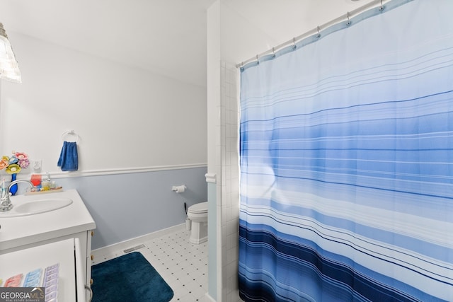 2314 Panorama Dr, Sautee Nacoochee, GA 30571 - bathroom with curtained shower and toilet