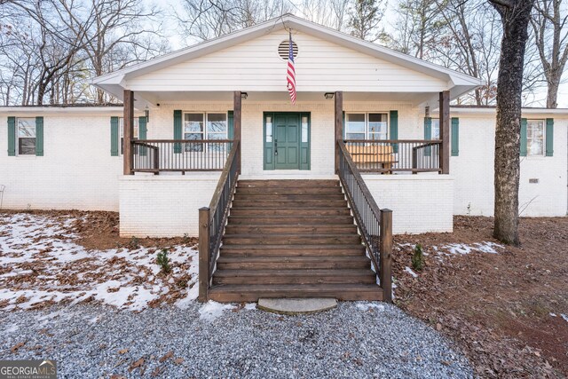 view of front facade featuring covered porch