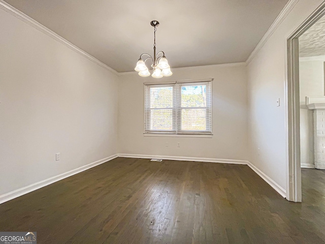 unfurnished dining area featuring a notable chandelier, dark hardwood / wood-style floors, and ornamental molding