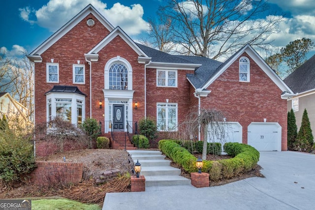 view of front property featuring a garage