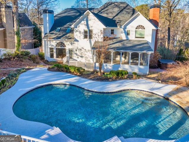 view of swimming pool