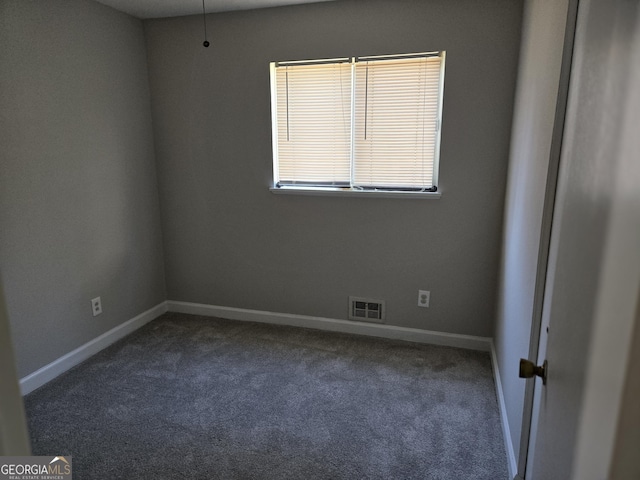 empty room featuring carpet