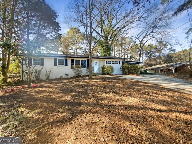 Listing photo 3 for 6257 Castlewood Dr, Morrow GA 30260