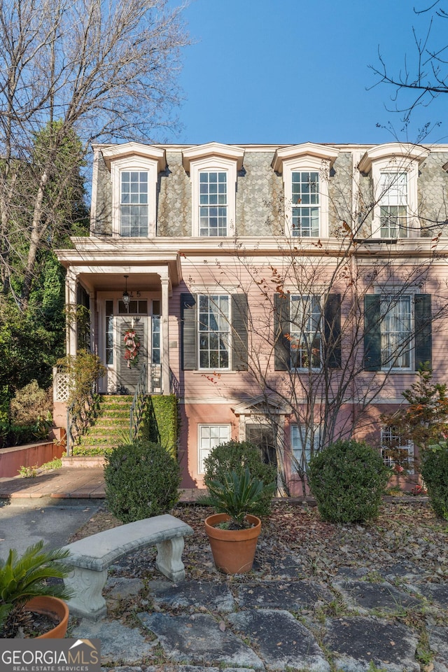 view of front of house