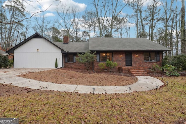 ranch-style house with a front yard