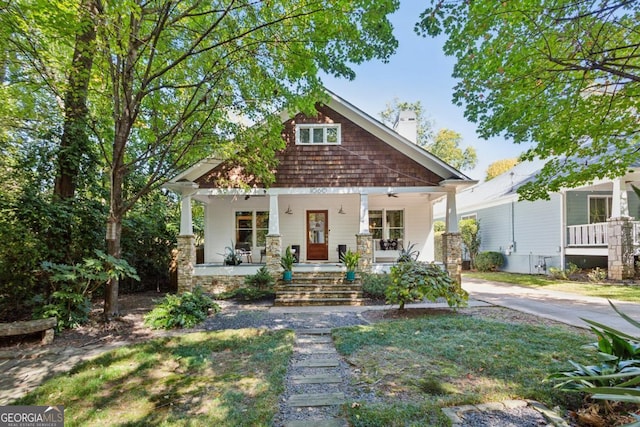 view of front of home featuring a porch