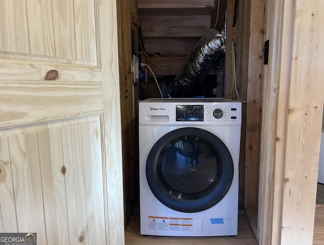 laundry room featuring washer / dryer