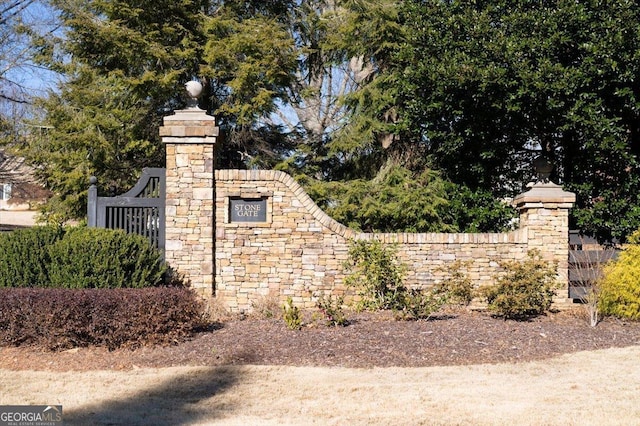 view of community / neighborhood sign