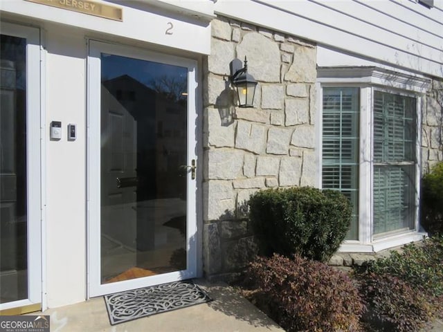 view of entrance to property