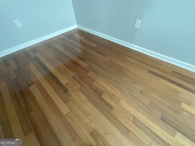 details featuring hardwood / wood-style floors