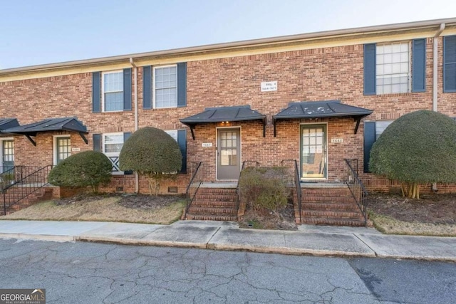 view of townhome / multi-family property