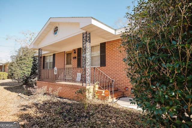 view of front of home with covered porch