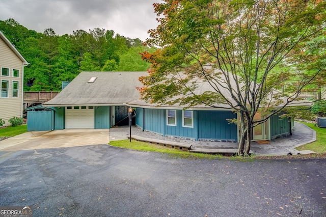 view of front of house with a garage