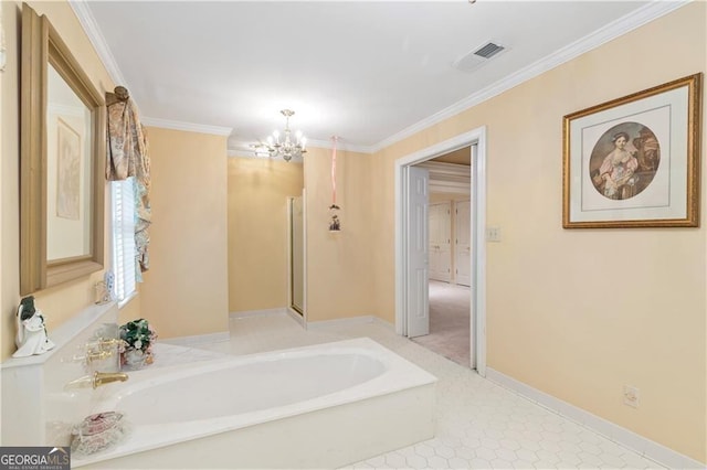 bathroom featuring a washtub, a notable chandelier, and ornamental molding