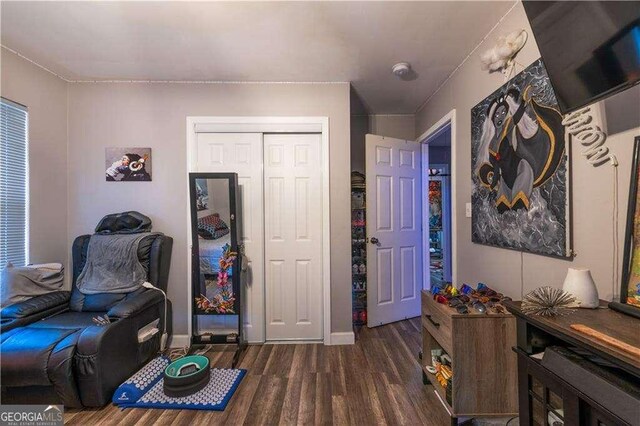 entrance foyer featuring dark hardwood / wood-style flooring