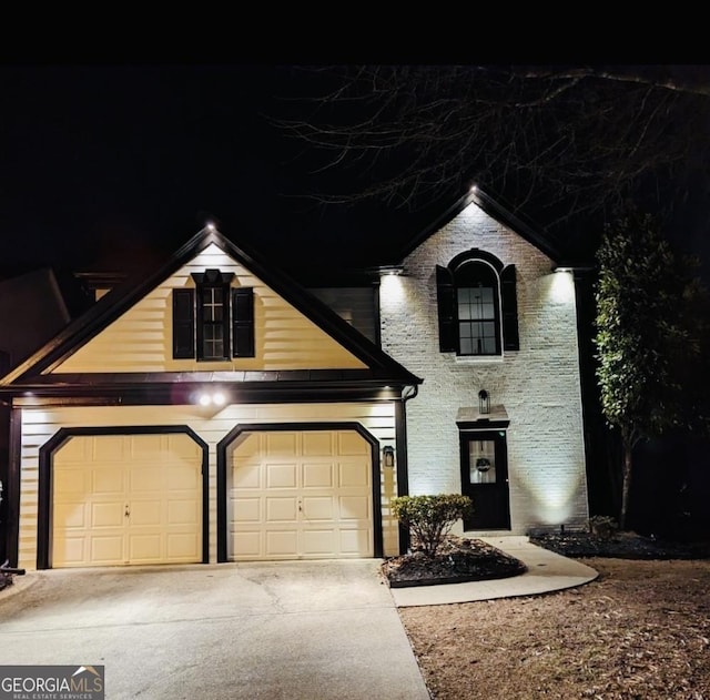 view of front facade with a garage