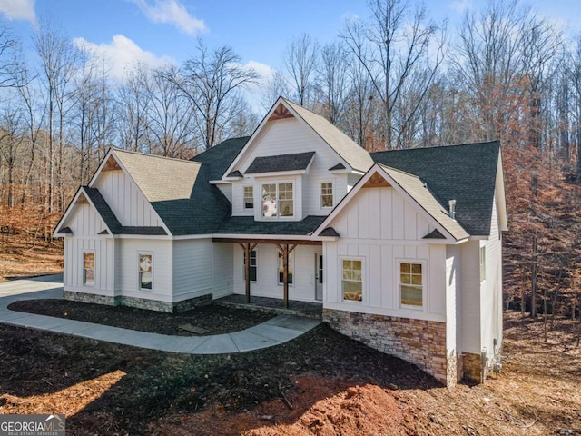 view of front of house with covered porch