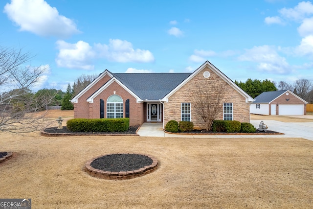 view of front of house featuring a garage