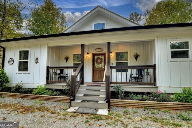 view of front of house with a porch