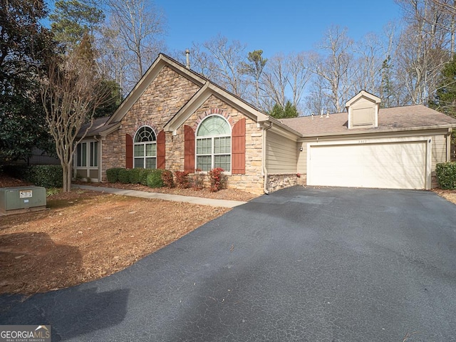 view of front facade with a garage