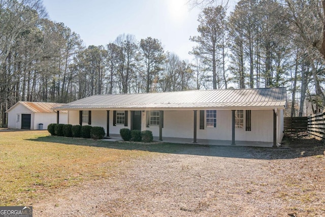 ranch-style house with a porch