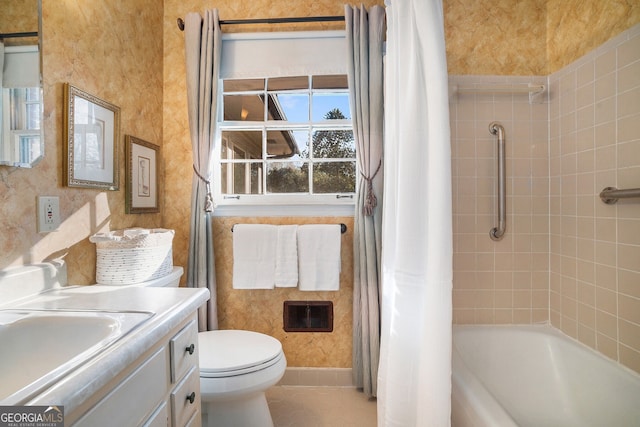 full bath with visible vents, toilet, and wallpapered walls