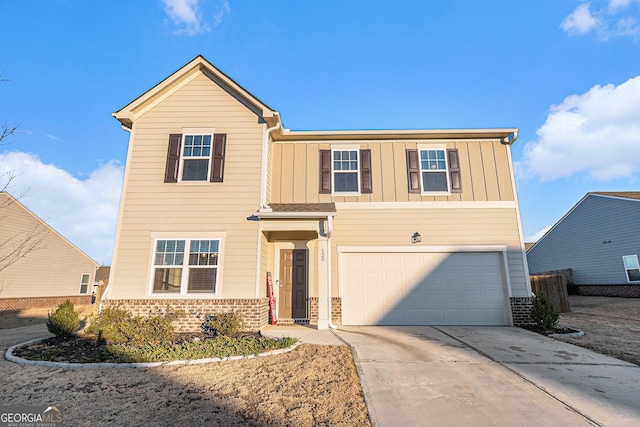 view of front property featuring a garage