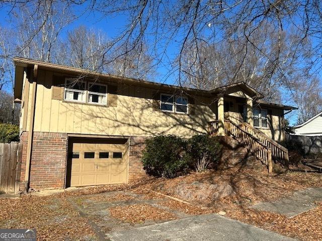 view of front of home featuring a garage