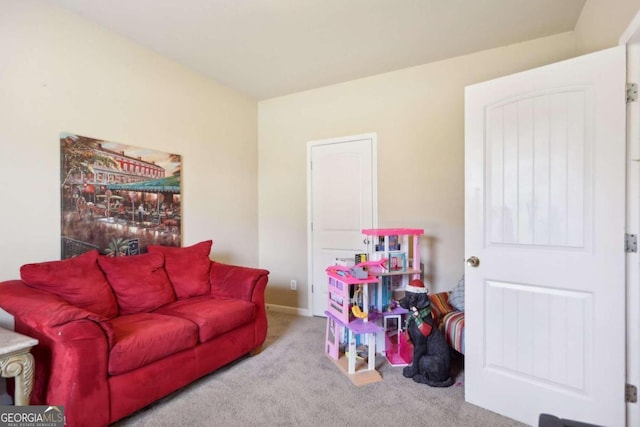 recreation room with carpet