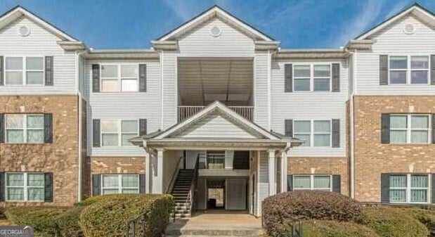 view of townhome / multi-family property