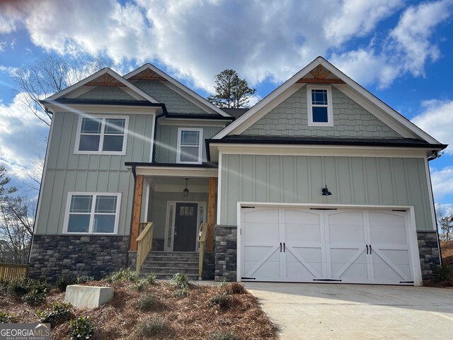 view of front of house featuring a garage