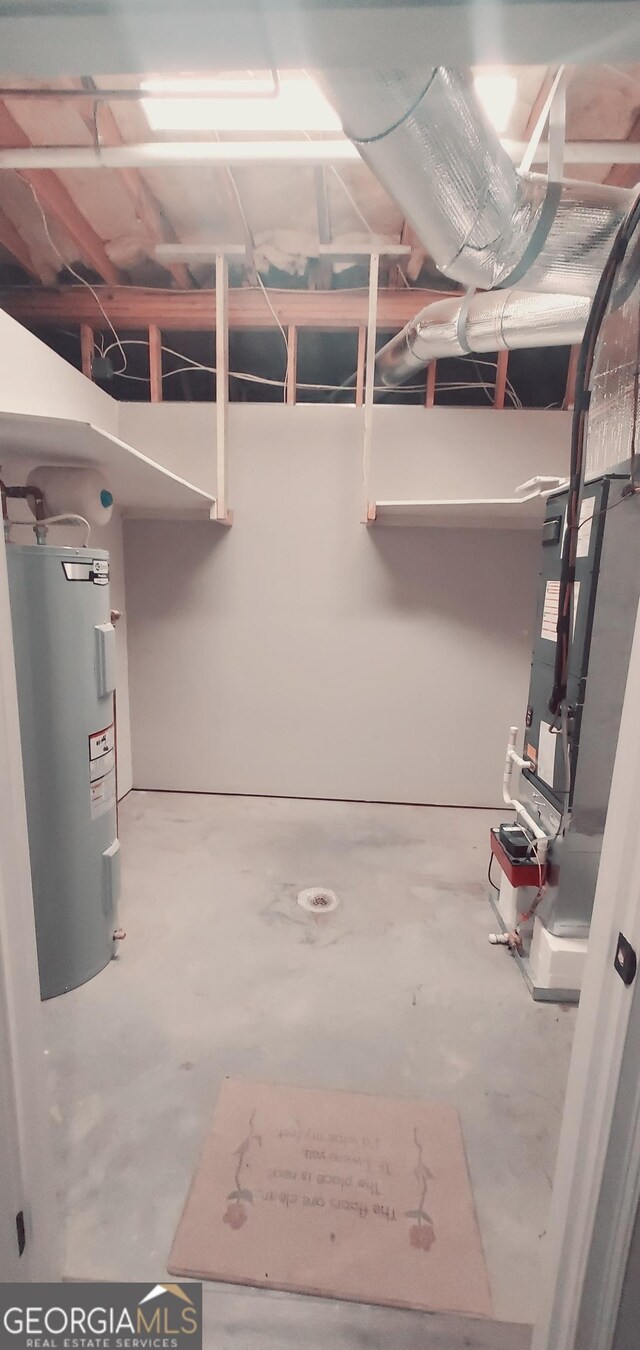 1030 Lake Haynes Dr NE, Conyers, GA 30012 - unfinished basement with water heater