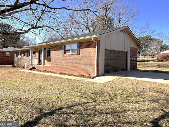 single story home with a garage